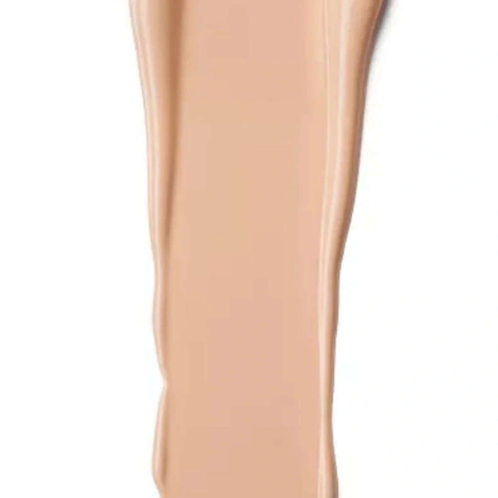 Clinique Beyond Perfecting Foundation + Concealer — Warm Beige (Neutral Tan)